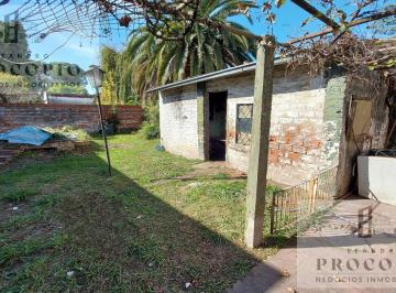 Casa · 207m² · 5 Ambientes · 1 Cochera · Casa con Local y Parque en Venta en Morón