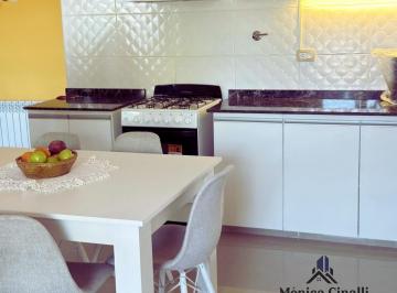 Casa · 72m² · 2 Dormitorios · 1 Cochera · Casa en Villa Regina