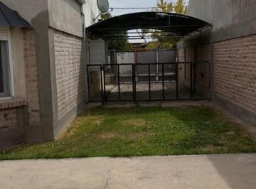 Casa · 50m² · 3 Ambientes · 1 Cochera · Casa en Villa Regina