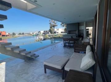 Casa · 390m² · 5 Ambientes · 6 Cocheras · Venta Casa 6 Ambientes Villanueva Barrio Laguna Grande Vista a La Laguna
