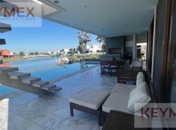 Casa · 390m² · 5 Ambientes · 6 Cocheras · Venta Casa 6 Ambientes Villanueva Barrio Laguna Grande Vista a La Laguna