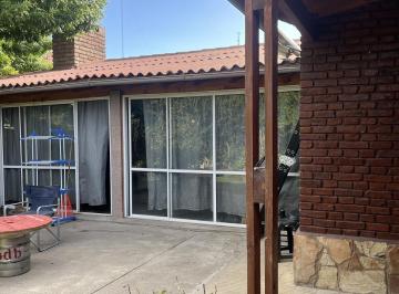 Casa · 416m² · 3 Ambientes · 1 Cochera · Venta Casa Chichinales
