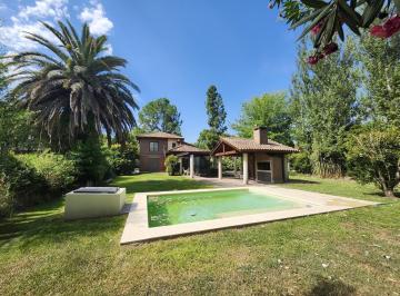 Casa · 165m² · 7 Ambientes · 2 Cocheras · Venta Casa Barrio Privado El Cielo de 3 Dorm.