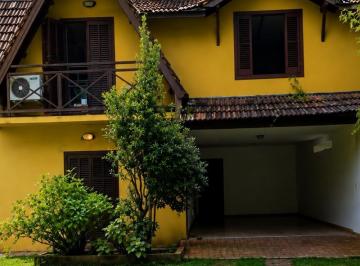Casa · 1071m² · 5 Ambientes · 4 Cocheras · Excelente Casa Quinta con Parque y Pileta en Alquiler