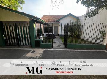 Casa · 62m² · 3 Ambientes · 1 Cochera · Casa Venta Banfield - Lomas de Zamora