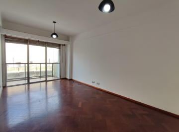 Departamento · 65m² · 4 Ambientes · Departamento Dos Dorm. / Entre Rios 900
