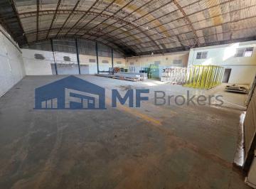Bodega-Galpón · 780m² · 5 Cocheras · Alquiler Deposito 780 m² en Predio en Garin