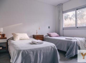 Casa · 280m² · 5 Ambientes · Casa en Venta - 4 Dorm. 4 Baños - Chapadmalal