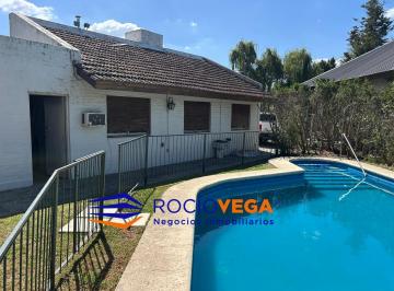 Casa · 80m² · 4 Ambientes · 2 Cocheras · Casa en Alquiler en Country Las Lajas
