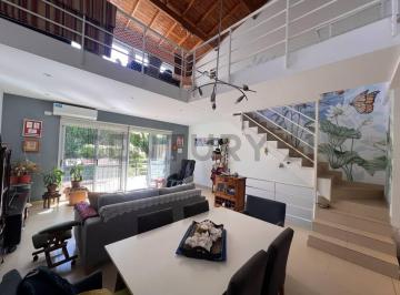 Casa · 150m² · 5 Ambientes · 2 Cocheras · Casa Triplex - Tigre en Venta