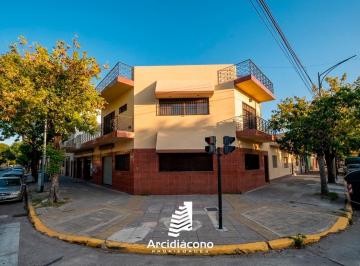 Casa · 274m² · 2 Dormitorios · Venta Casa 4 Amb C/ Local. Av San Pedrito 2800, Villa Soldati, Caba