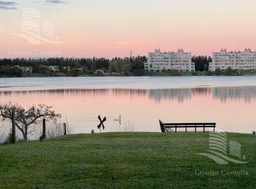 Casa · 430m² · 8 Ambientes · 3 Cocheras · Casa en Venta en Barrio Santa Clara