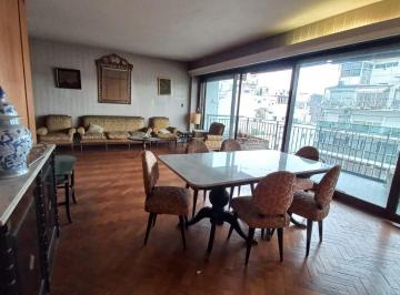 Departamento · 160m² · 3 Ambientes · Recoleta Piso 3 Ambientes con Dependencia, Piso Alto, Amplio Balcon Corrido - a Reciclar