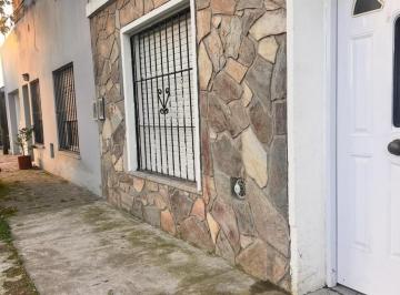 Casa · 52m² · 3 Ambientes · Casa en Venta - 2 Dorm. 1 Baño - 138 m² - Chivilcoy