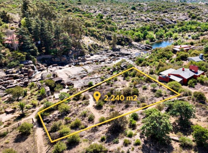 Terreno · 2240m²