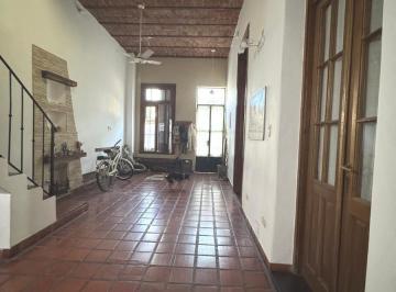 Casa · 160m² · 5 Ambientes · Casa en Barrio España y Hospitales