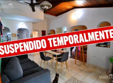 Casa · 140m² · 5 Ambientes · Venta Casa con Jardín Al Frente Garage - m de Plaza Mackenna - Saavedra