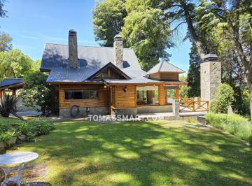 Casa · 220m² · 5 Ambientes · 4 Cocheras · Casa en Arelauquen con Excelentes Vistas