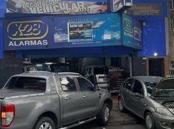 Casa · 324m² · 6 Ambientes · Casa y Local en Venta - 356 m² - Parque Avellaneda