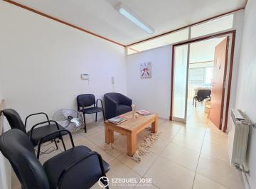 Oficina comercial · 57m² · 4 Ambientes · 1 Cochera · Venta - Oportunidad Oficina 4 Ambientes Al Frente - Barrio Chauvin