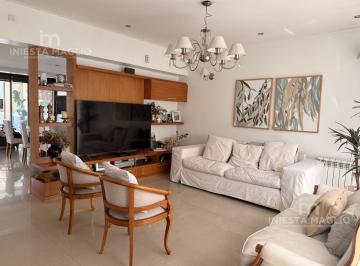 Casa · 260m² · 5 Ambientes · 3 Cocheras · Casa en Haedo 5 Ambientes
