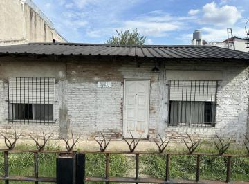 Casa · 90m² · 2 Ambientes · 2 Cocheras · Casa a Terminar en Venta en Castelar Sur