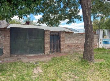 Casa · 100m² · 4 Ambientes · 1 Cochera · Venta - Casa - a Reciclar - Barrio San Telmo, Funes