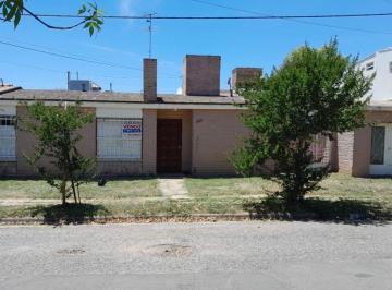 Casa de 10 ambientes, Córdoba · Poeta Lugones /cochera Doble /gran Frente / Excelente Ubicación