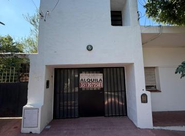 Departamento de 2 ambientes, Córdoba · Alquiler Dpto un Dormitorio con Patio en Parque Capital!