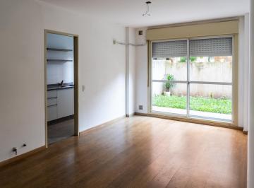 Departamento · 56m² · 3 Ambientes · Departamento en Venta en República de La Sexta de 2 Dorm. con Patio