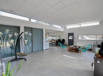 Casa · 97m² · 2 Ambientes · 2 Cocheras · Casa en Venta en La Plata.