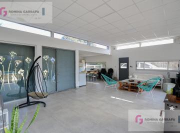 Casa · 97m² · 2 Ambientes · 2 Cocheras · Casa en Venta en La Plata.