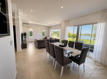 Casa · 200m² · 6 Ambientes · 5 Cocheras · Venta Casa a La Laguna en El Canton - Norte