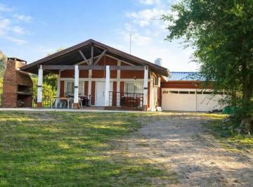 Casa · 220m² · 4 Ambientes · 2 Cocheras · Venta / Permuta Casa 3 Ambientes - El Zapallar