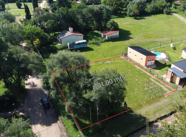 Terreno · 701m²