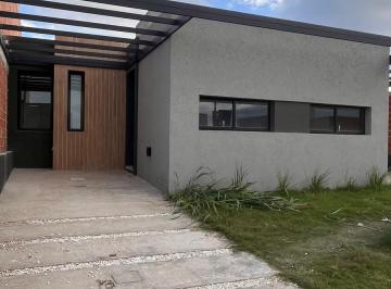 Casa · 80m² · 2 Ambientes · 1 Cochera · ¡Oportunidad! - Dúplex 2 Dorm. en Rincones de Manantiales ¡A Estrenar!