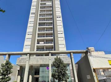 Departamento · 85m² · 4 Ambientes · 1 Cochera · Departamento en Centro