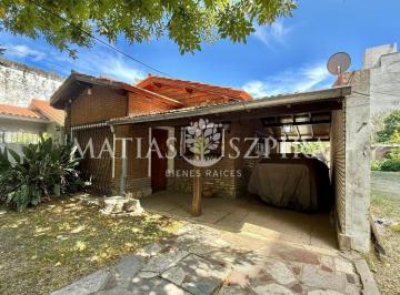 Casa · 126m² · 4 Ambientes · 1 Cochera · Casa 4 Ambientes. | Ayacucho 335