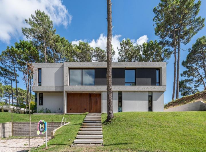 Casa · 252m² · 5 Ambientes