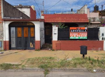 Casa · 120m² · 5 Ambientes · 1 Cochera · Casa 3 Amb. y Dpto 2 Amb C/ Cochera 147 m² - Lote Propio - en Block - Ciudadela