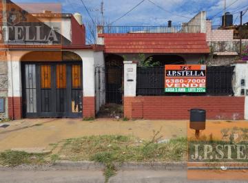 Casa · 120m² · 5 Ambientes · 1 Cochera · Casa 3 Amb. y Dpto 2 Amb C/ Cochera 147 m² - Lote Propio - en Block - Ciudadela