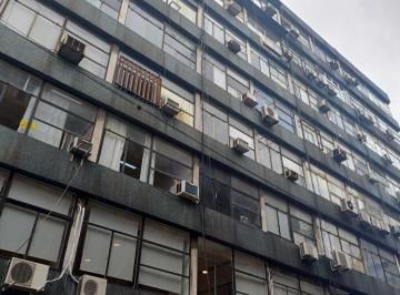 Oficina comercial · 45m² · 3 Ambientes · Oficina en Venta en Parana Al 100 Esquina Bartolome Mitre.