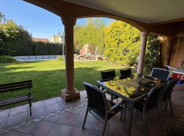 Casa de 7 ambientes, Gobernador Benegas · Venta de Casa en Barrio Privado