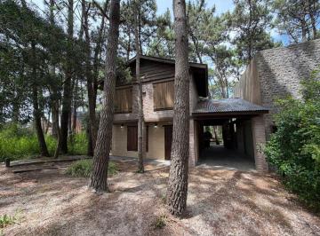 Casa · 145m² · 6 Ambientes · Casa en Venta Bosque Mar Azul