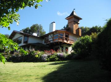 Casa de 8 ambientes, San Carlos de Bariloche · Amplia Casa Sobre El Moreno con Fabulosas Vistas Al Cerro López y Tronador