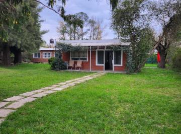 Casa · 75m² · 4 Ambientes · 1 Cochera · Casa en Venta