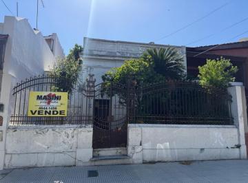 Terreno · 125m² · Basualdo 700. Lote con Casa Antigua.