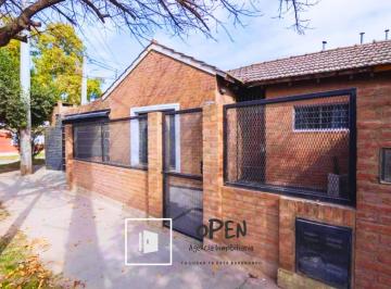 Casa · 282m² · 6 Ambientes · 3 Cocheras · Los Boulevares, Córdoba