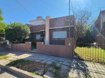 Fachada · Casa en Venta 2 Dorm.