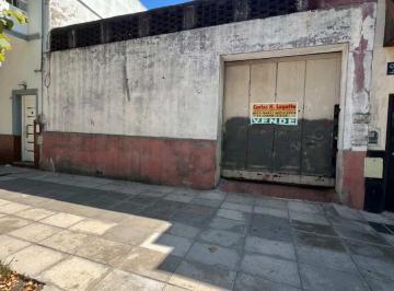 Terreno , Parque Avellaneda · Amplio Galpón con Excelente Altura y Portón de Acceso – Ideal Para Depósito, Logística o Guardado